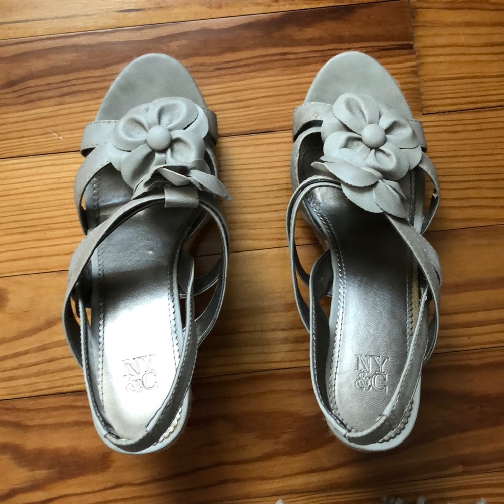 NY&CO grey wedge sandals